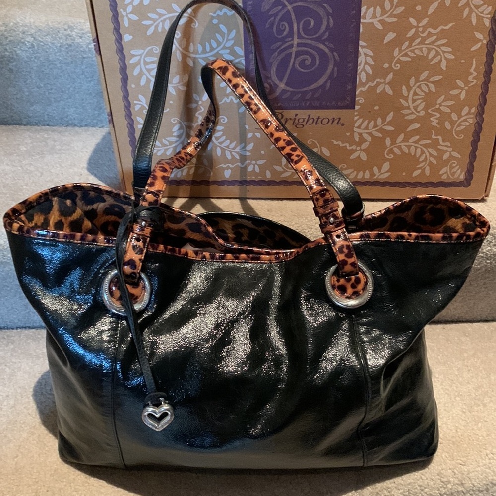 XL BRIGHTON black patent leather rope bag with chetah lining & handles.LIKE NEW